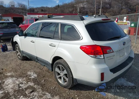 2013 Subaru Outback 3.6R Limited из США, поврежденный, VIN 4S4BRESC1D2215797
